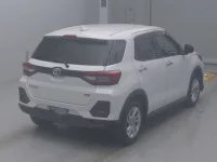 Toyota RAIZE лот № 2062 оценка 4  с аукциона в Японии 1