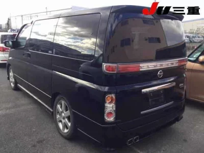 Nissan ELGRAND  с аукциона в Японии