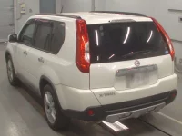 Nissan X-TRAIL лот № 30574 оценка 3.5  с аукциона в Японии 5