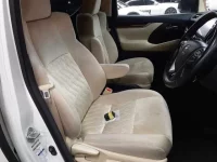 Toyota ALPHARD лот № 30500 оценка 4  с аукциона в Японии 7