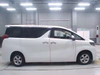 Toyota ALPHARD лот № 30502 оценка 3.5  с аукциона в Японии 2