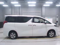 Toyota ALPHARD лот № 30501 оценка 4  с аукциона в Японии 2