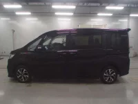 Honda STEP WAGON лот № 30588 оценка 4  с аукциона в Японии 3