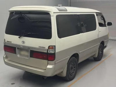 Toyota HIACE  с аукциона в Японии
