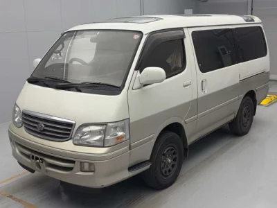 Toyota HIACE  с аукциона в Японии