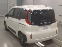 Toyota SIENTA лот № 30592 оценка 5  с аукциона в Японии 5