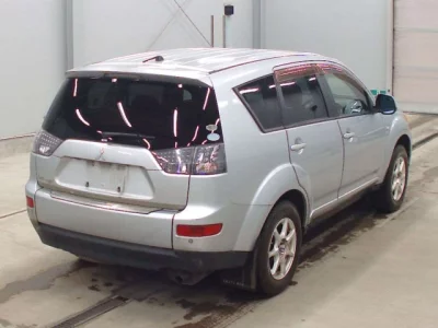 Mitsubishi OUTLANDER  с аукциона в Японии