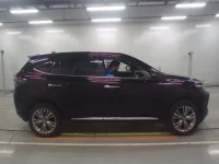 Toyota HARRIER лот № 30595 оценка 3.5  с аукциона в Японии 2