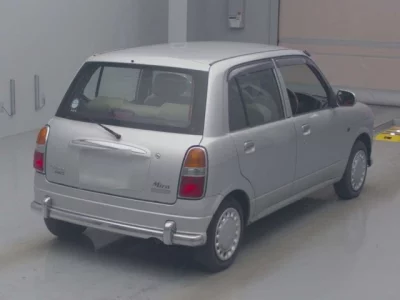 Daihatsu MIRA  с аукциона в Японии