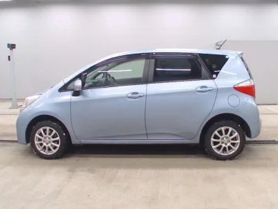 Toyota RACTIS  с аукциона в Японии