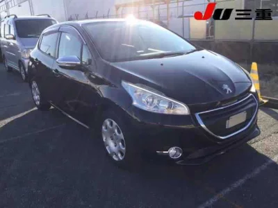 Peugeot 208  с аукциона в Японии
