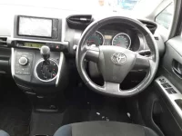 Toyota WISH лот № 30519 оценка 3.5  с аукциона в Японии 8