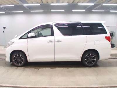 Toyota ALPHARD  с аукциона в Японии