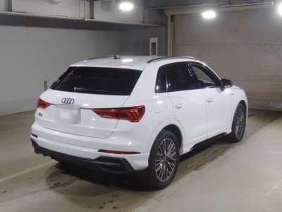 Audi Q3  с аукциона в Японии