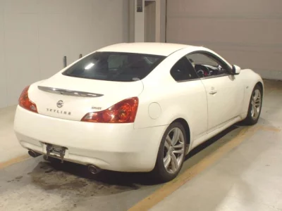 Nissan SKYLINE  с аукциона в Японии