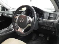 Lexus CT лот № 5582 оценка 3  с аукциона в Японии 6