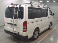 Toyota HIACE VAN лот № 30616 оценка 3.5  с аукциона в Японии 1