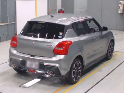 Suzuki SWIFT  с аукциона в Японии