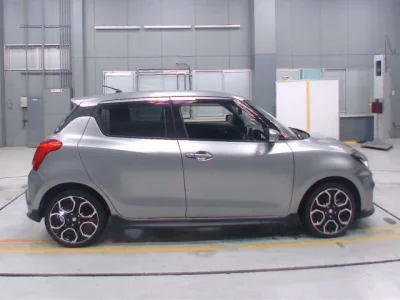 Suzuki SWIFT  с аукциона в Японии