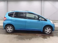 Honda FIT лот № 5585 оценка 3.5  с аукциона в Японии 2