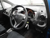 Honda FIT лот № 5585 оценка 3.5  с аукциона в Японии 6