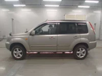 Nissan X-TRAIL лот № 30619 оценка 4  с аукциона в Японии 3