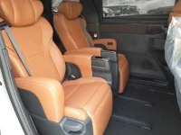 Toyota VELLFIRE лот № 30532 оценка 6  с аукциона в Японии 9