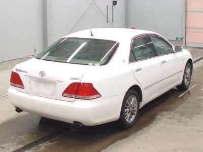 Toyota CROWN  с аукциона в Японии
