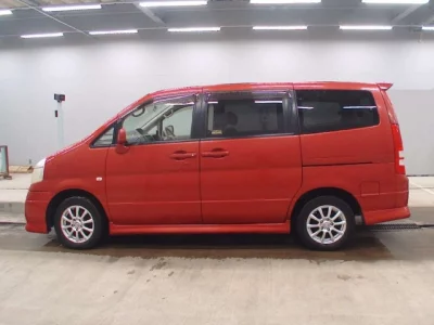 Nissan SERENA  с аукциона в Японии