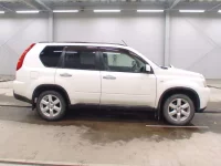 Nissan X-TRAIL лот № 5597 оценка 3.5  с аукциона в Японии 2