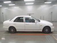 Nissan SKYLINE лот № 30623 оценка 3  с аукциона в Японии 2