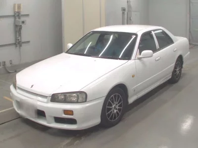 Nissan SKYLINE  с аукциона в Японии