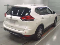 Nissan X-TRAIL лот № 30625 оценка 4  с аукциона в Японии 1