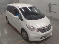 Honda FREED лот № 30626 оценка 3.5  с аукциона в Японии 4