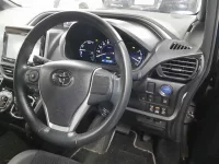 Toyota VOXY лот № 30635 оценка R  с аукциона в Японии 6