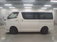 Toyota HIACE VAN лот № 30636 оценка RA  с аукциона в Японии 3
