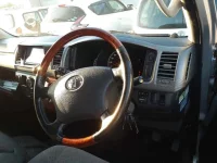 Toyota HIACE VAN лот № 30642 оценка 4  с аукциона в Японии 6