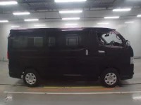 Toyota HIACE VAN лот № 30639 оценка 3.5  с аукциона в Японии 2