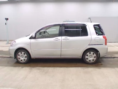 Toyota RAUM  с аукциона в Японии