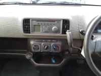 Toyota PASSO лот № 5641 оценка 4  с аукциона в Японии 8