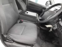 Toyota HIACE VAN лот № 30651 оценка 3.5  с аукциона в Японии 7