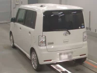 Toyota PIXIS SPACE лот № 552 оценка R  с аукциона в Японии 5