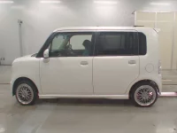 Toyota PIXIS SPACE лот № 552 оценка R  с аукциона в Японии 3