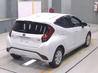 Toyota AQUA лот № 30568 оценка 4.5  с аукциона в Японии 1