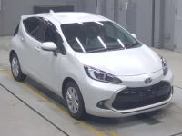 Toyota AQUA лот № 30568 оценка 4.5  с аукциона в Японии 4