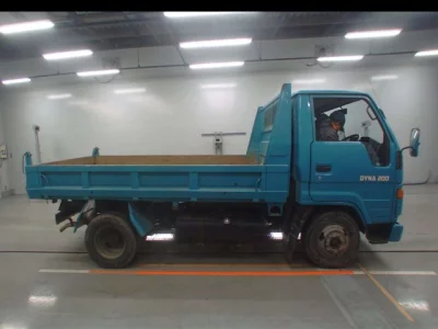 Toyota DYNA  с аукциона в Японии