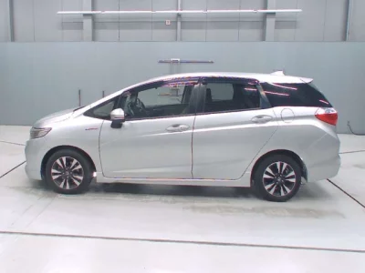 Honda SHUTTLE  с аукциона в Японии