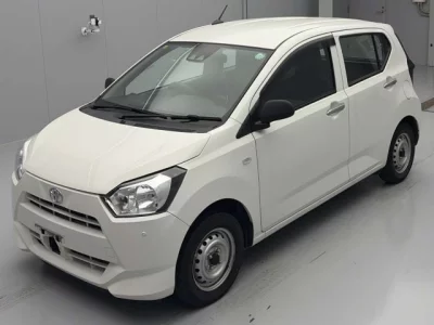 Toyota PIXIS EPOCH  с аукциона в Японии