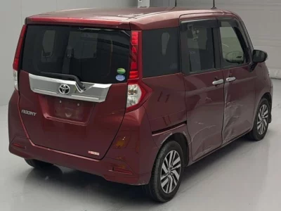 Toyota ROOMY  с аукциона в Японии