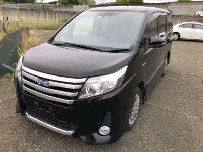 Toyota NOAH  с аукциона в Японии